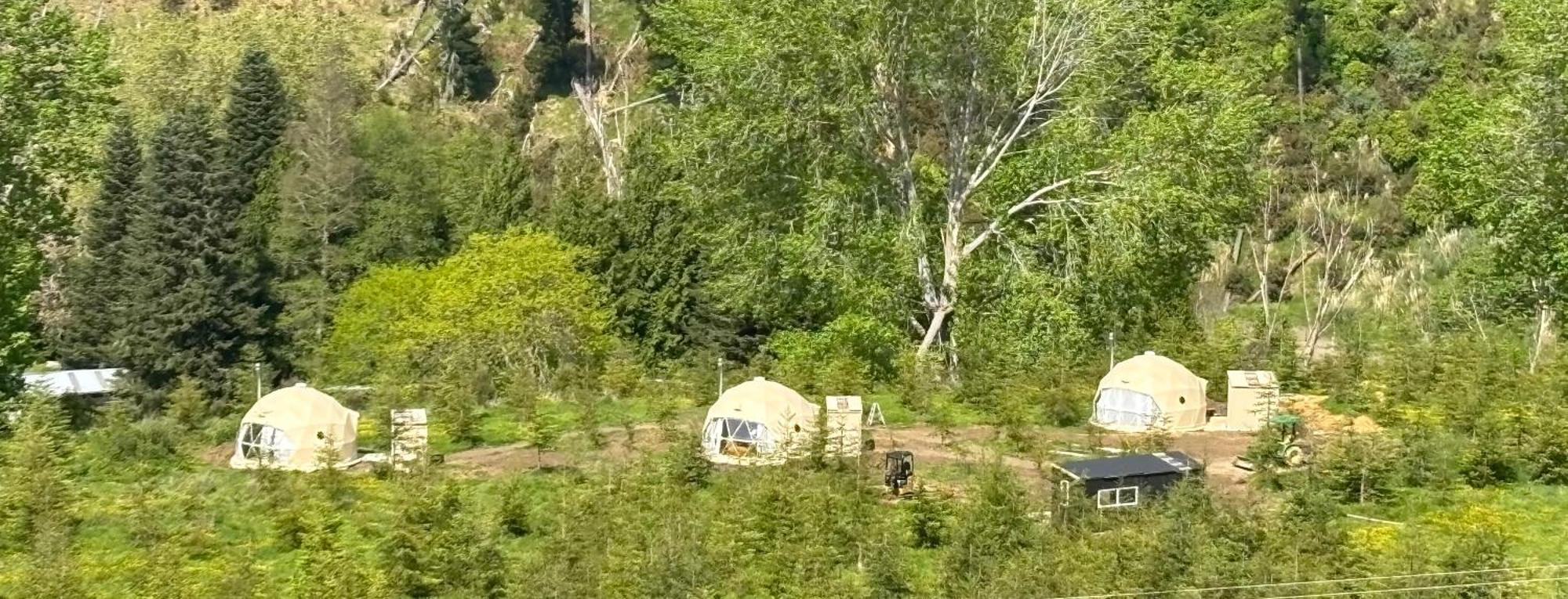 Takahuri Glamping Domes วังกานุย ภายนอก รูปภาพ