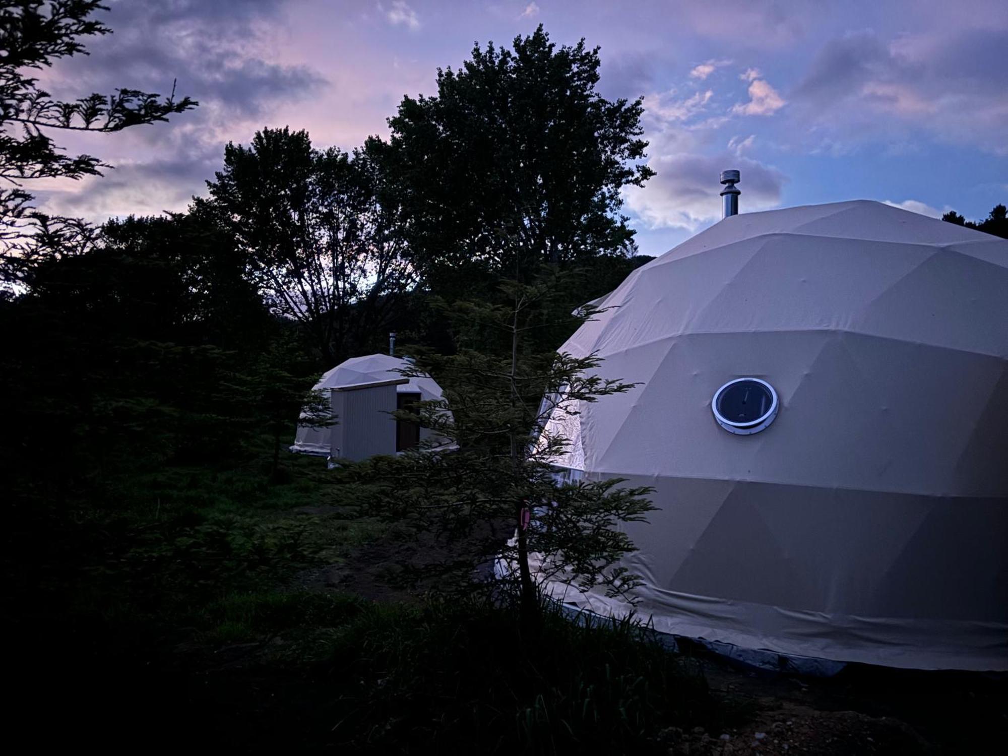 Takahuri Glamping Domes วังกานุย ภายนอก รูปภาพ