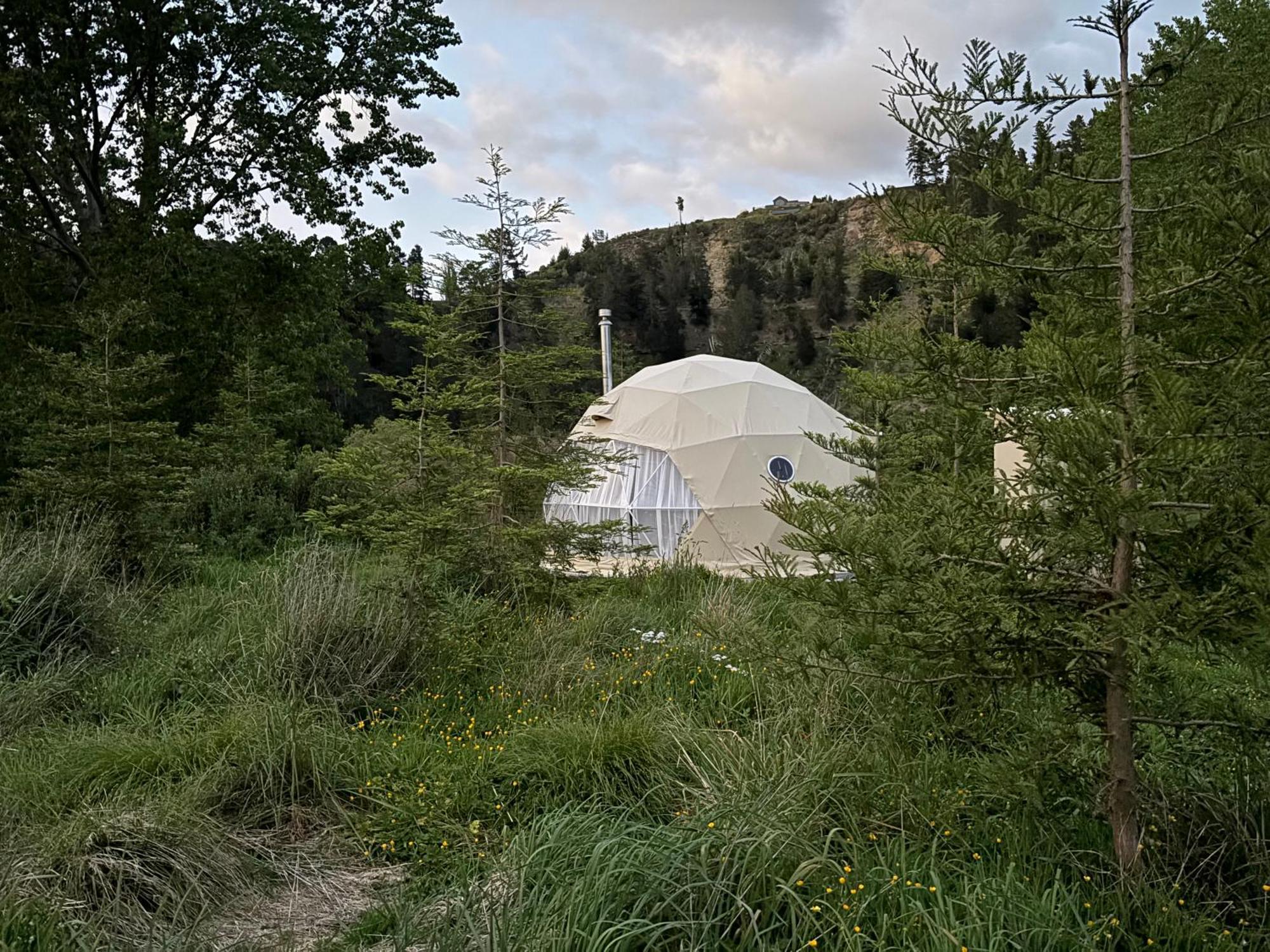 Takahuri Glamping Domes วังกานุย ภายนอก รูปภาพ