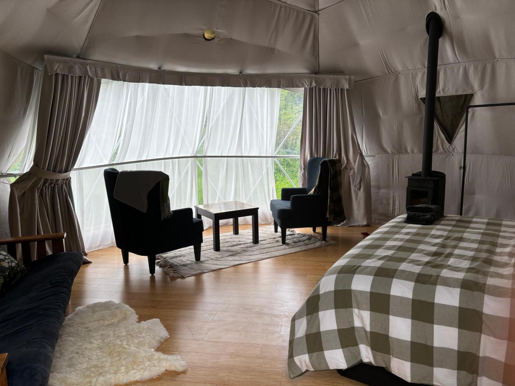Takahuri Glamping Domes วังกานุย ภายนอก รูปภาพ